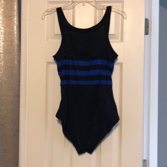 Swimsuit, worn only a few times - Picture 2 of 4